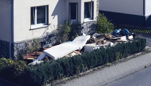 Yard Junk Removal in Des Moines