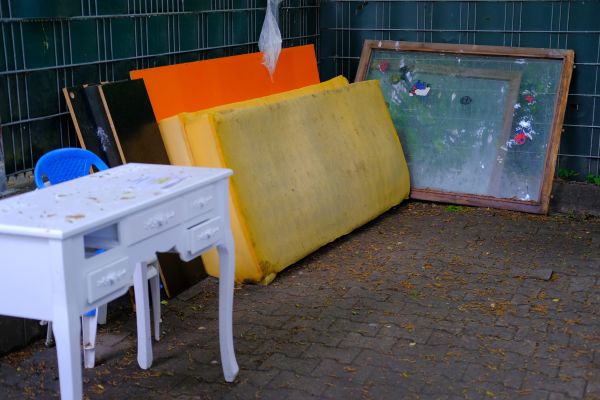Old Furniture Disposal in Des Moines